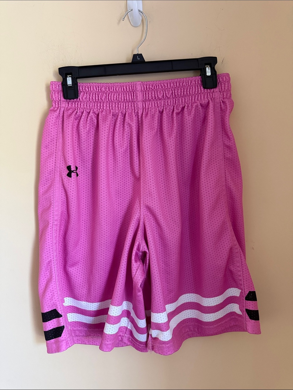 Under Armour Pink Mesh Basketball Shorts White Stripes Size‎ M